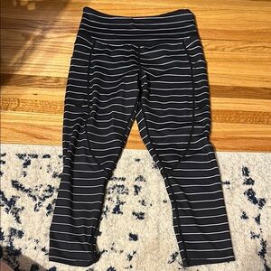 Zyia LNT Striped Leggings